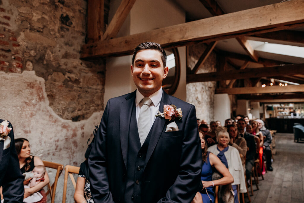 Groom waiting at Middleton Lodge